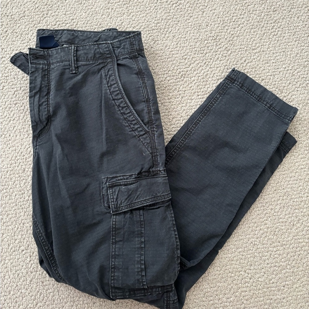 GAP Men's Dark Gray Cargo Pants